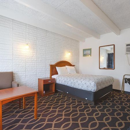 Sonrise Inn Lincoln Hwy By Oyo Breezewood Dış mekan fotoğraf