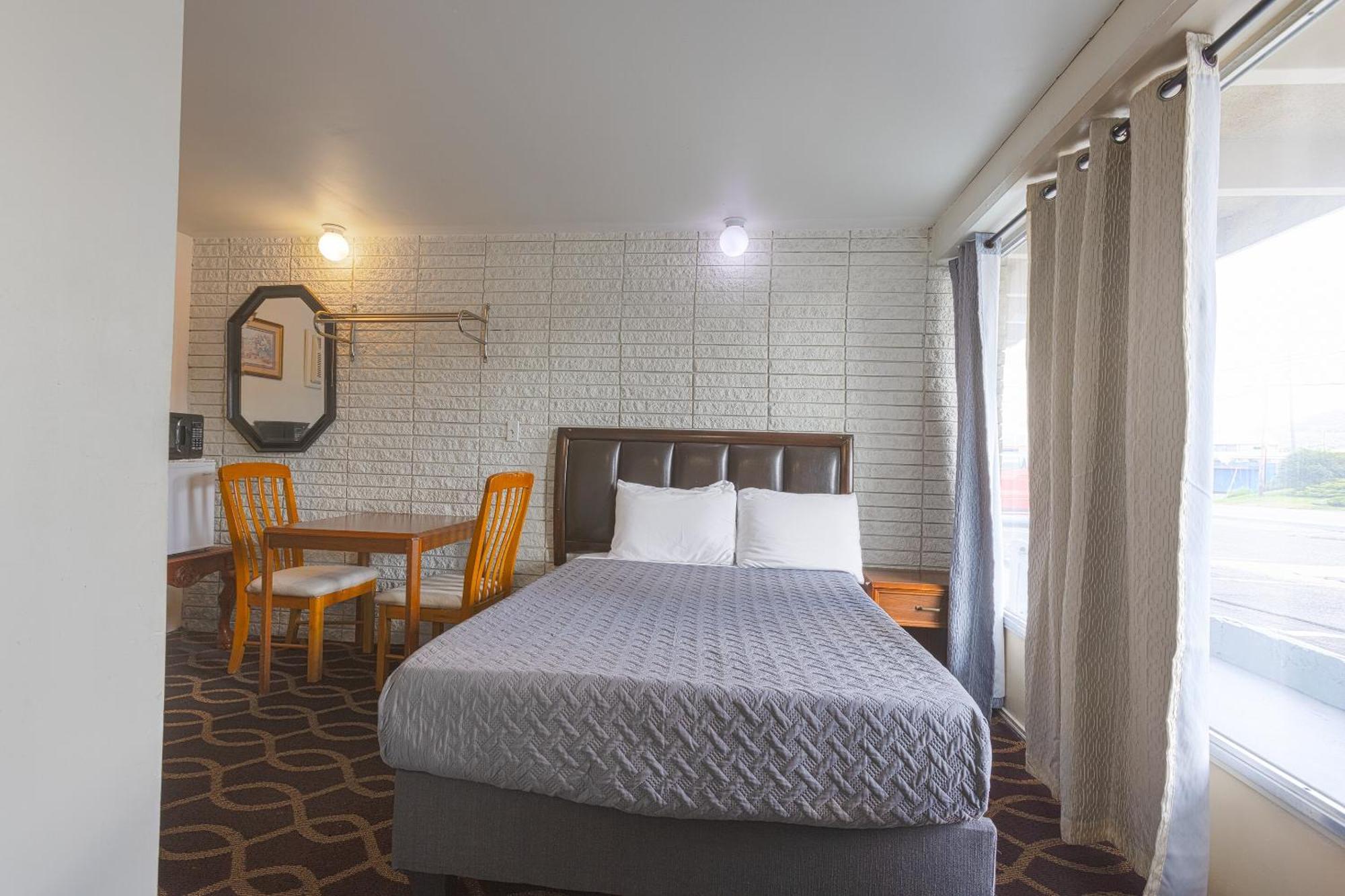 Sonrise Inn Lincoln Hwy By Oyo Breezewood Dış mekan fotoğraf