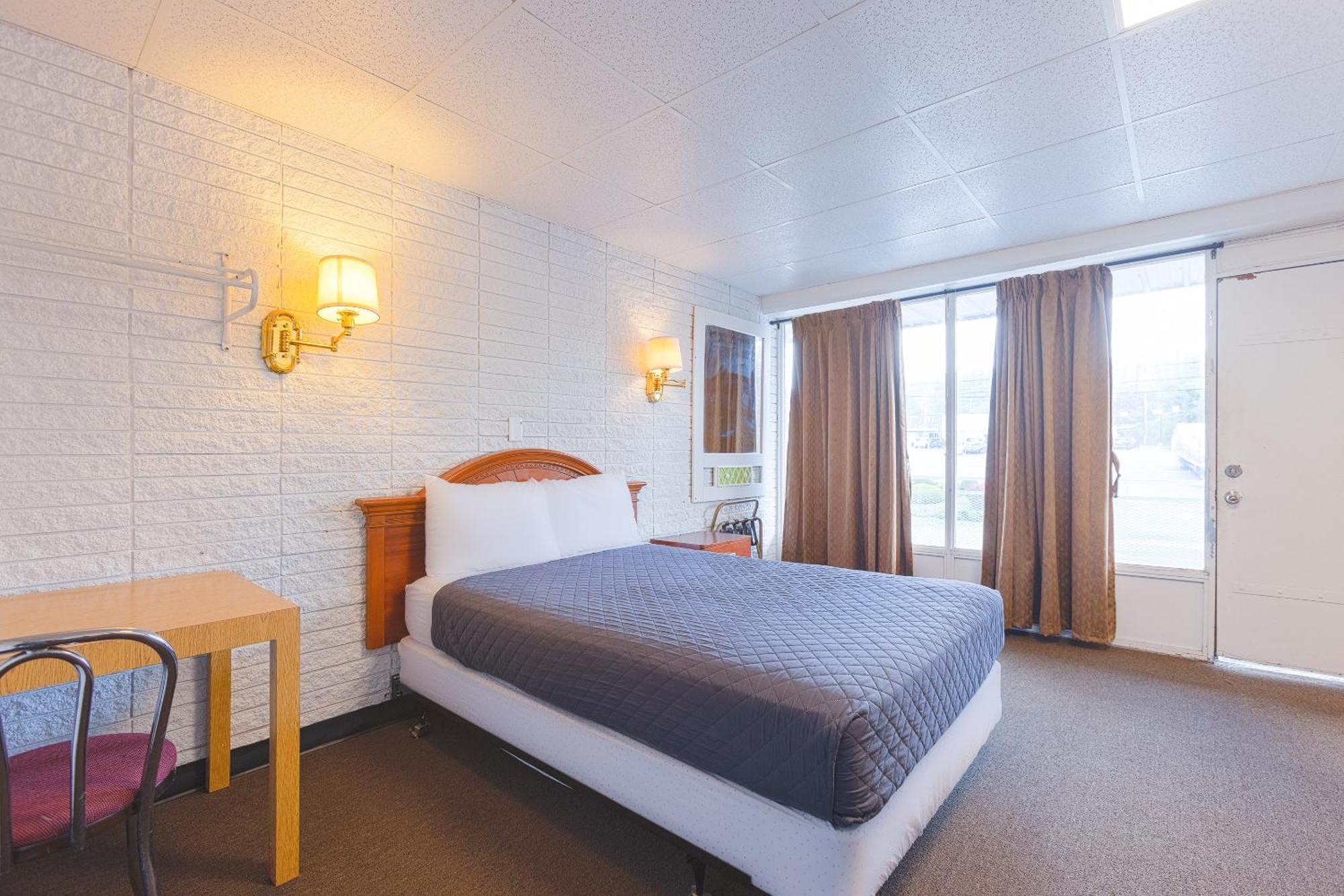 Sonrise Inn Lincoln Hwy By Oyo Breezewood Dış mekan fotoğraf