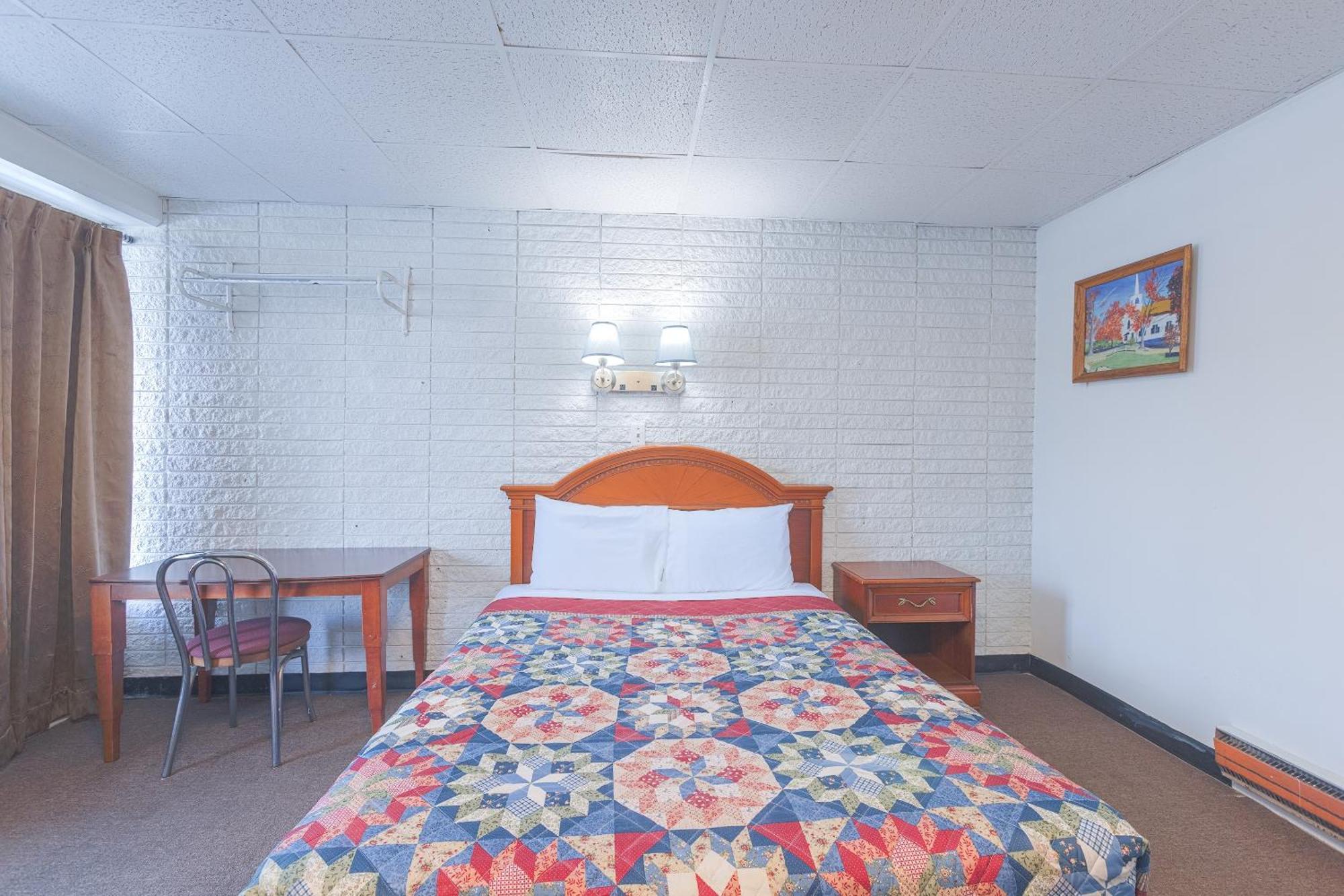 Sonrise Inn Lincoln Hwy By Oyo Breezewood Dış mekan fotoğraf